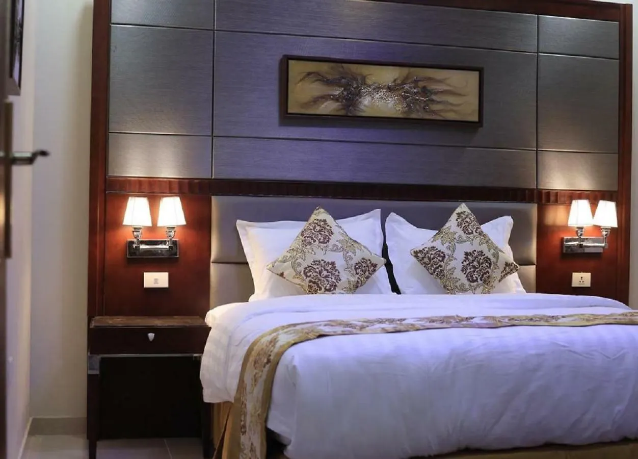The 40Th Pearl Hotel Suites Джедда